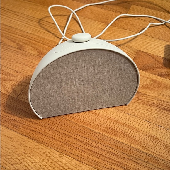 Hatch Restore 3 Sunrise Alarm Clock in Putty - Picture 4 of 5